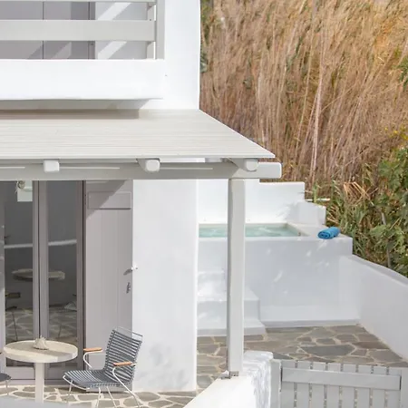 Seven * Glinado Naxos