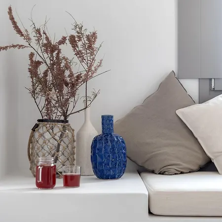 Seven * Glinado Naxos